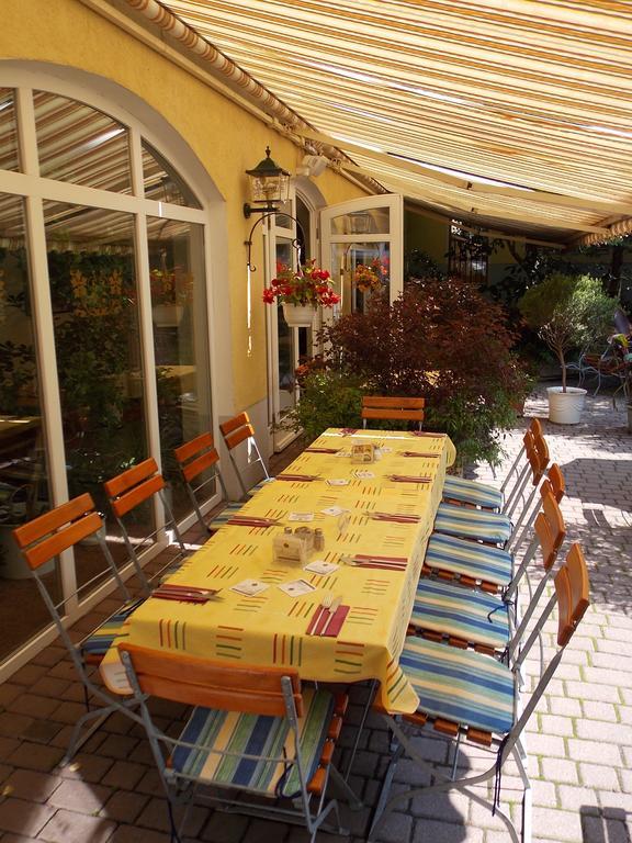 Gasthof Und Landhotel Zur Ausspanne Klipphausen Esterno foto