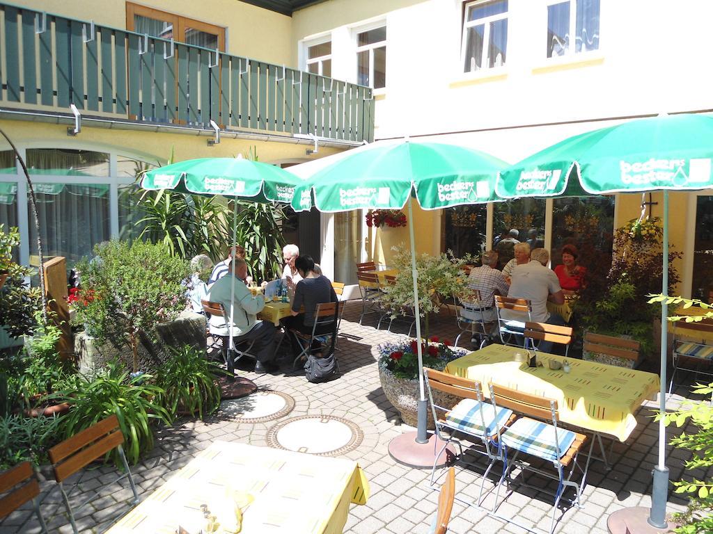 Gasthof Und Landhotel Zur Ausspanne Klipphausen Esterno foto