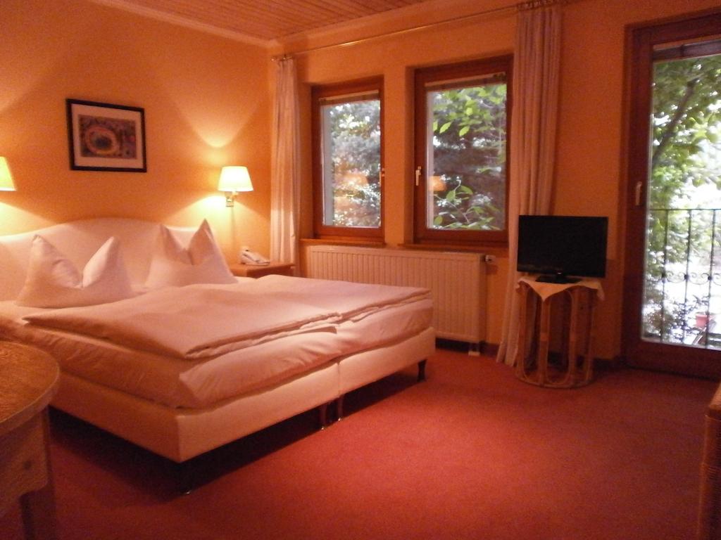 Gasthof Und Landhotel Zur Ausspanne Klipphausen Camera foto