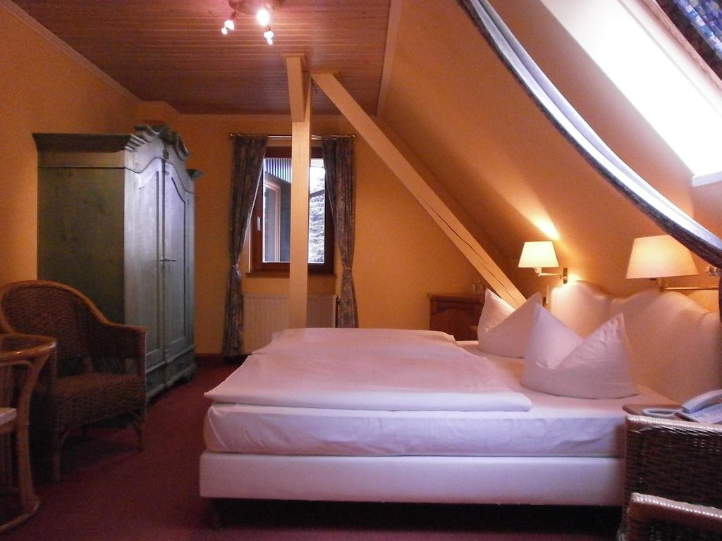 Gasthof Und Landhotel Zur Ausspanne Klipphausen Camera foto