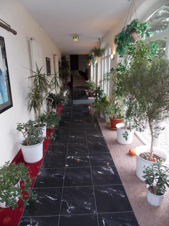 Gasthof Und Landhotel Zur Ausspanne Klipphausen Esterno foto