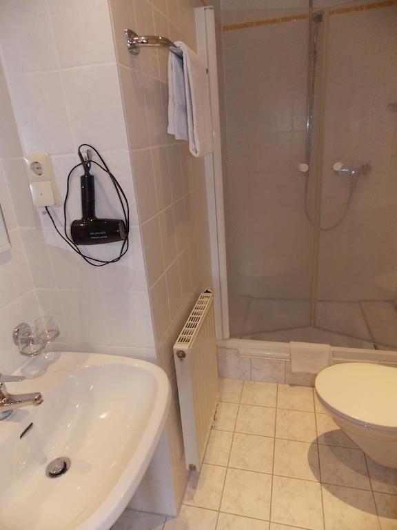 Gasthof Und Landhotel Zur Ausspanne Klipphausen Camera foto
