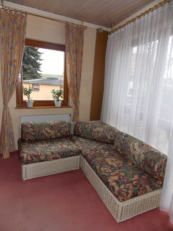 Gasthof Und Landhotel Zur Ausspanne Klipphausen Esterno foto