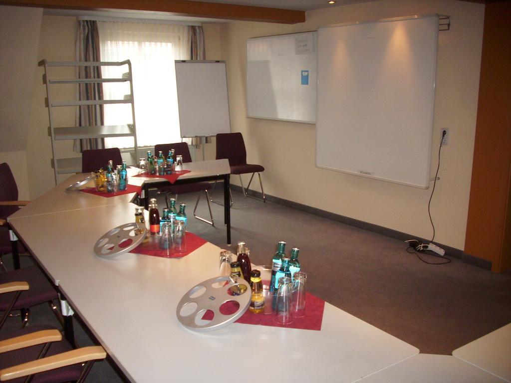 Gasthof Und Landhotel Zur Ausspanne Klipphausen Esterno foto